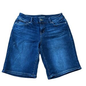 Maurices Bermuda Jean Shorts Size 9/10